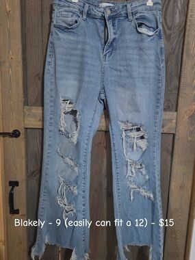 Blakely Distressed Ankle Jeans in Light Blue
